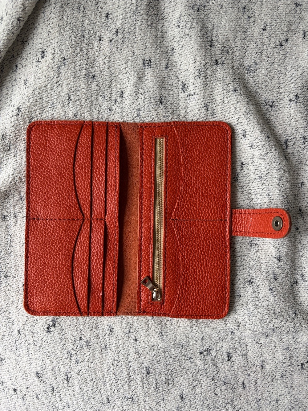 PLG • Koi Bifold Leather Wallet - Picture 2 of 6